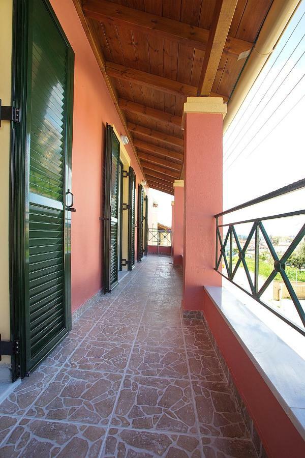 Darmani Spyros Apartments Mantouki Exteriör bild